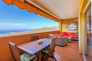 Piso en venta en Costa Adeje de 84 m2 photo 0