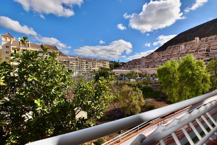 Piso en venta en Los Cristianos de 45 m2 photo 0