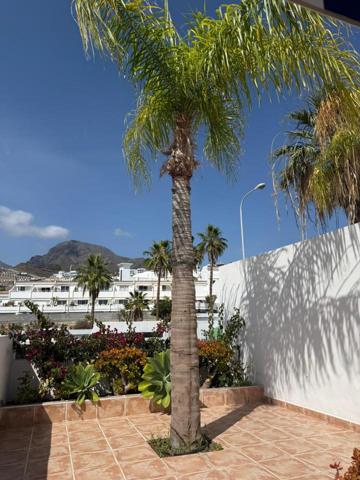Piso en venta en Costa Adeje de 75 m2 photo 0