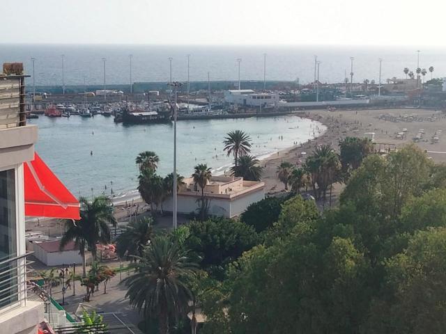 Piso en venta en Los Cristianos de 56 m2 photo 0