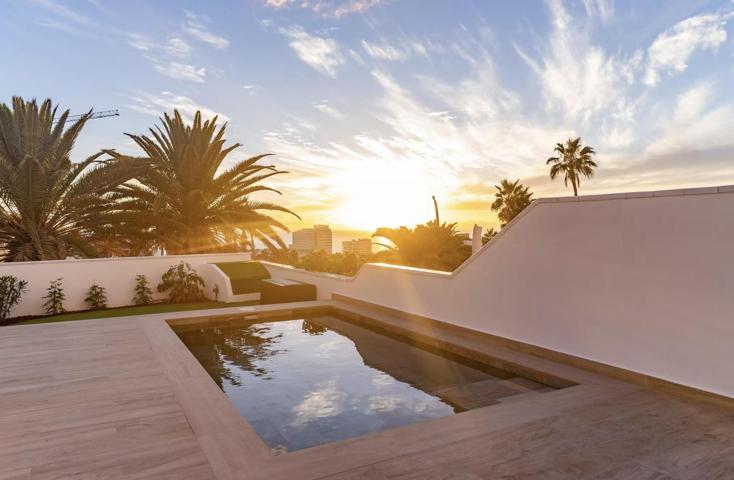 Casa - Chalet en venta en Costa Adeje de 250 m2 photo 0