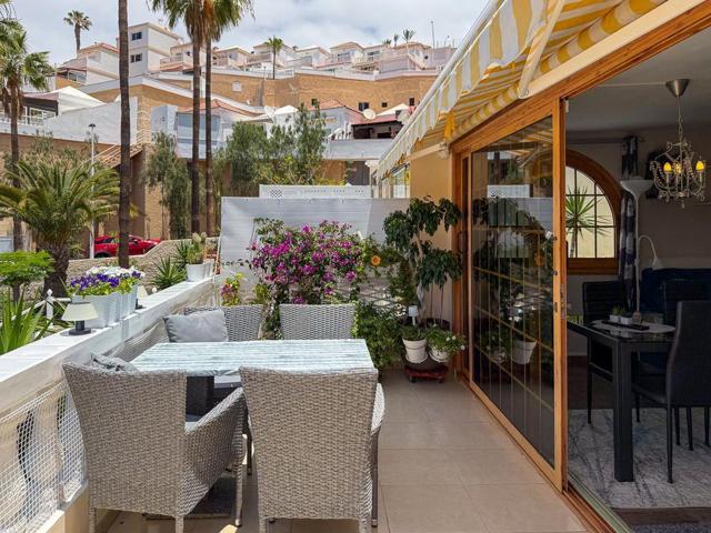 Piso en venta en Costa Adeje de 89 m2 photo 0
