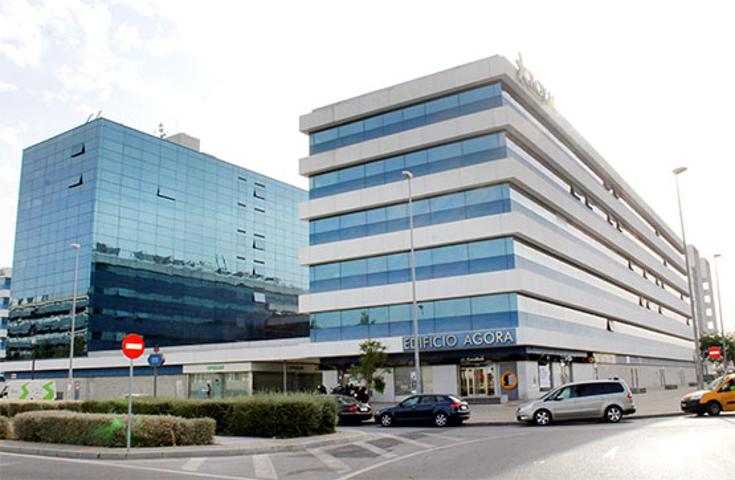 Industrial En venta en Pino Estrobo. 41016, Sevilla, Sevilla photo 0