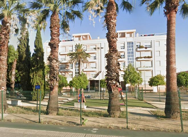 Piso En venta en Alfonso Lasso De La Vega. 41013, Sevillabami | Sur, Bami, Sevilla photo 0
