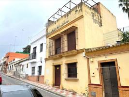 Casa En venta en Tomares photo 0