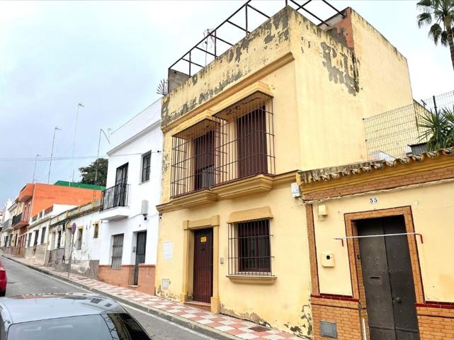 Casa En venta en Tomares photo 0