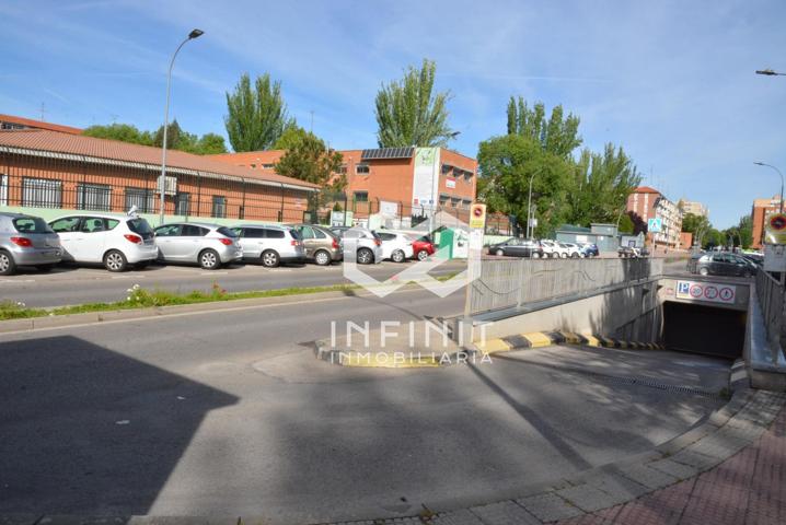 ¿Tienes un gran coche? Se merece una gran plaza de garaje!! photo 0