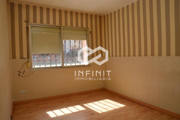 ¿Te vienes al centro a vivir?... ¡Tenemos este piso para tí! photo 0
