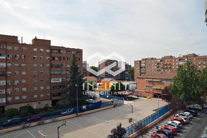🌆 'Un Piso Como los de Antes: Amplio, Luminoso y con Terraza'🏡 'Pisazo Único en Alcalá' photo 0