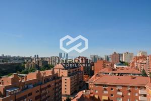 🌄 Despierta Cada Día con las Mejores Vistas de Madrid y la Sierra: ✨ Vivir en las Alturas. photo 0