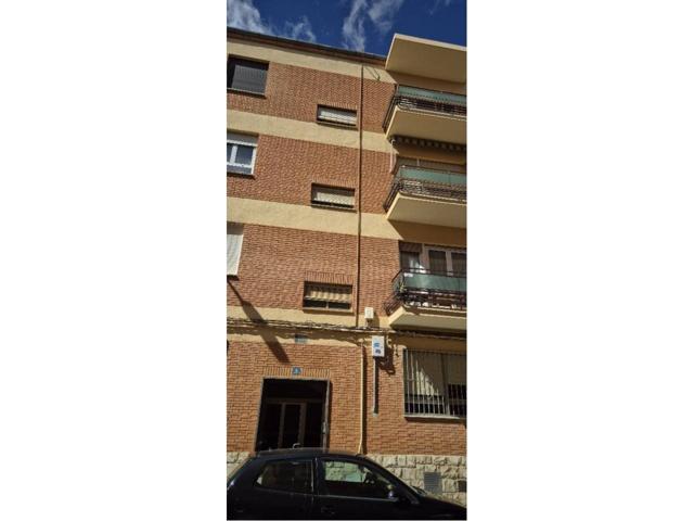 Piso en venta en Almansa photo 0