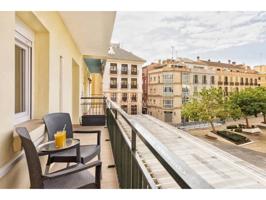 Alquiler de piso de 3 dormitorios en el corazón de Málaga photo 0