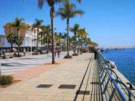 *¡Oportunidad Única! Piso Cerca de la Playa Listo para Vivir o Invertir con Licencia de Piso Turístico photo 0