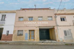 Triplex en venta en el corazón de Gavà photo 0
