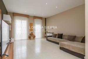 Triplex en venta en el corazón de Gavà photo 0