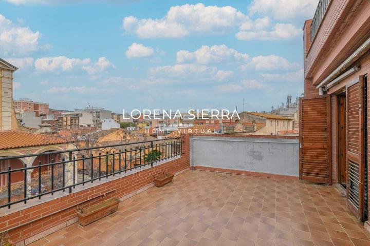 ¡Casa única en el corazón de Viladecans con local, varias terrazas y vistas a la iglesia! photo 0