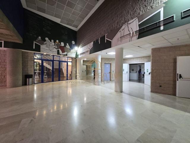 Local comercial en Alquiler en Valencia Valencia photo 0