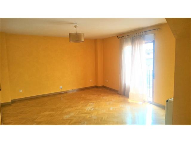 Piso En alquiler en Valdeolmos-Alalpardo photo 0