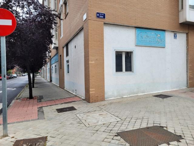 Local En venta en Legazpi, Madrid photo 0