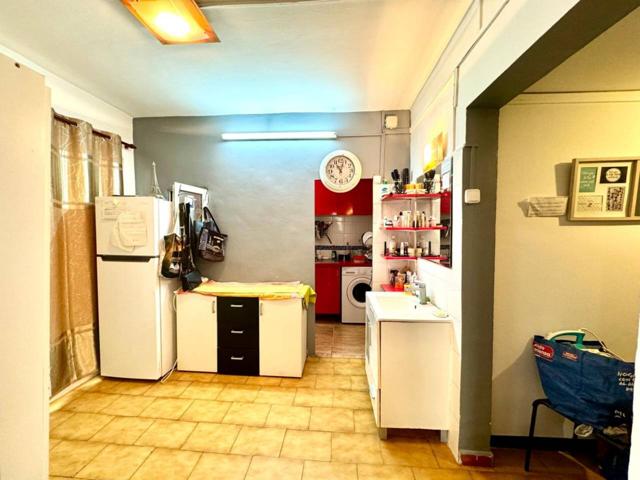 Ocasión única por precio y zona! Piso en una de las mejores calles del Raval C- Espalter a poco minutos del metro. photo 0