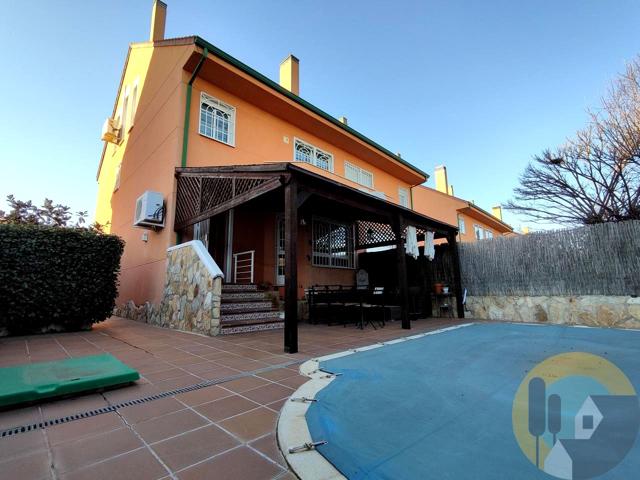 Casa - Chalet en venta en Algete de 264 m2 photo 0