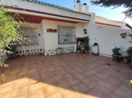 SE VENDE CHALET ADOSADO EN TORRE DE LA HORADADA photo 0