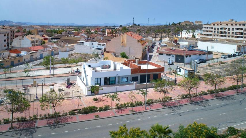 SE VENDE MARAVILLOSA VILLA DE LUJO EN SUCINA photo 0