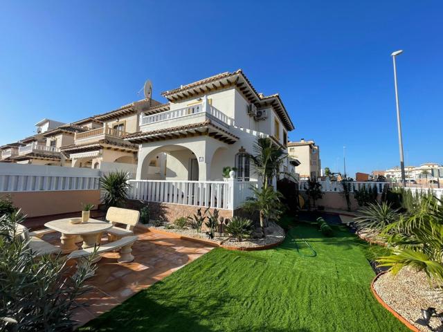 Unifamiliar En venta en Lomas De Cabo Roig-Los Dolses, Orihuela Costa photo 0