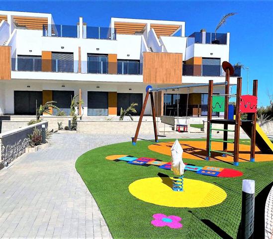 SE VENDE LUJOSO BUNGALOWS EN PILAR DE LA HORADADA photo 0
