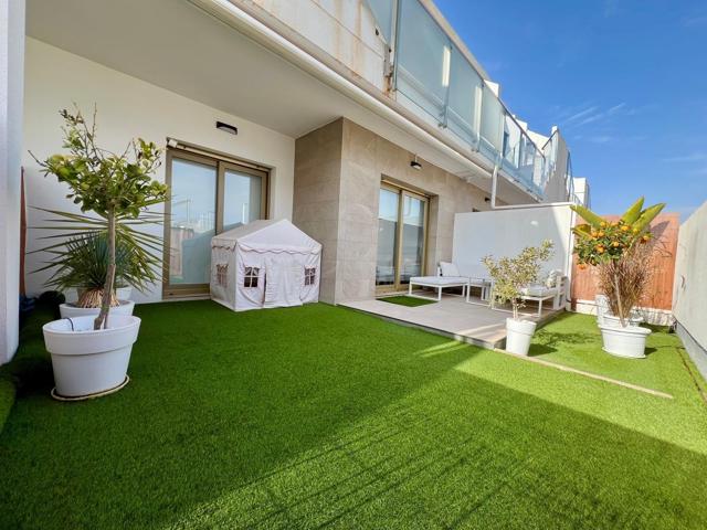 SE VENDE LUJOSA CASA EN PLANTA BAJA EN PILAR DE LA HORADADA photo 0