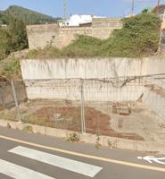Luxury Homes ofrece un fantástico terreno urbano de 447M2, con cimientos para futura construcción photo 0