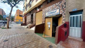 Se vende local comercial con excelente ubicación photo 0