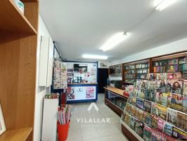 Local en alquiler y traspaso por jubilación photo 0