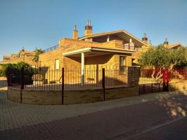 Se alquila o vende chalet exclusivo de alto standing en la Urb. Parque del Sur, en Montecanal, en Zaragoza photo 0