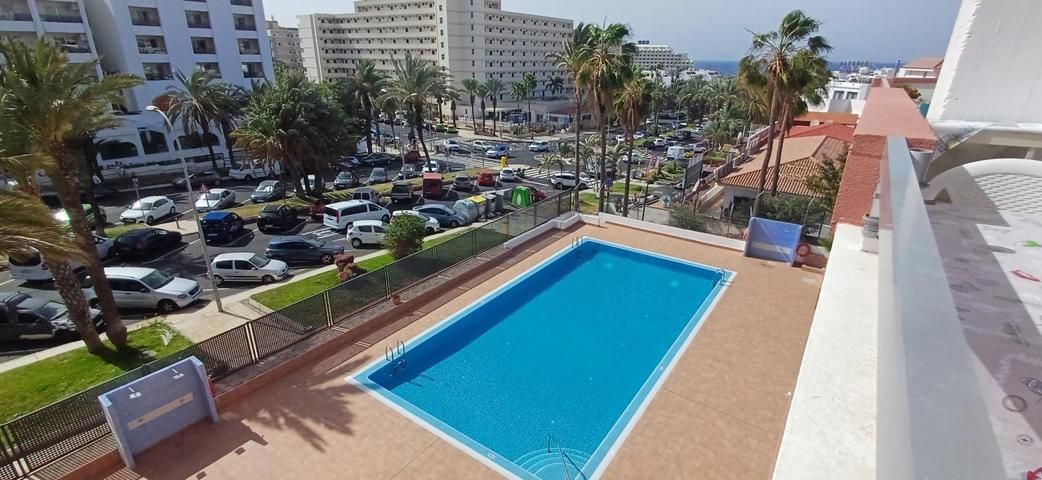 Piso en venta en Playa de las Americas photo 0