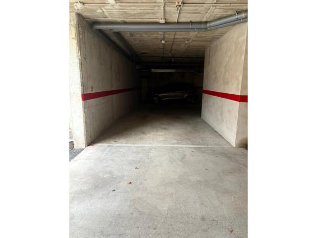 Plaza de aparcamiento grande en Corró d'Avall photo 0