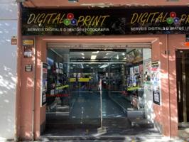 Alquiler de local en Plaza Lluis Perpinya photo 0