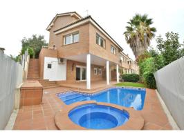 Casa adosada en venta en Sant Quirze del Vallès photo 0