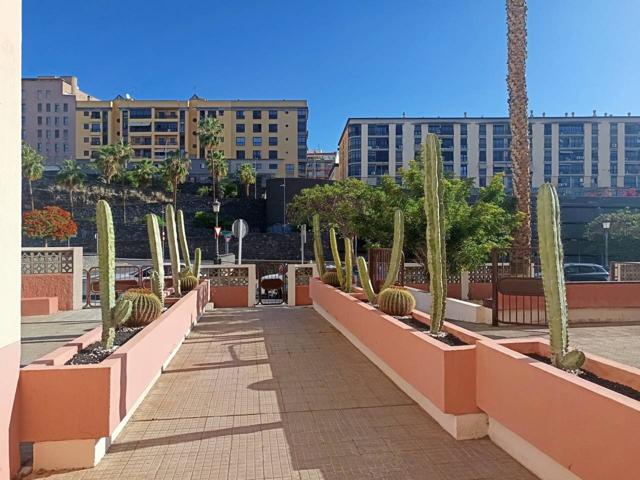 PISO DE 4 HABITACIONES Y PLAZA DE GARAJE EN BARRIO DEL CABO EN SANTA CRUZ DE TENERIFE photo 0