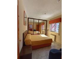 Venta de piso en calle Villalobos - palomeras sureste - Madrid photo 0