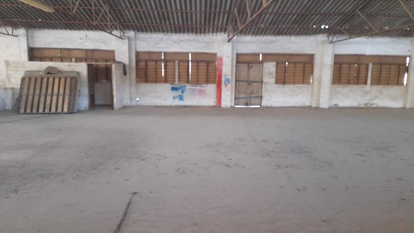 Almacén En venta en Coín photo 0