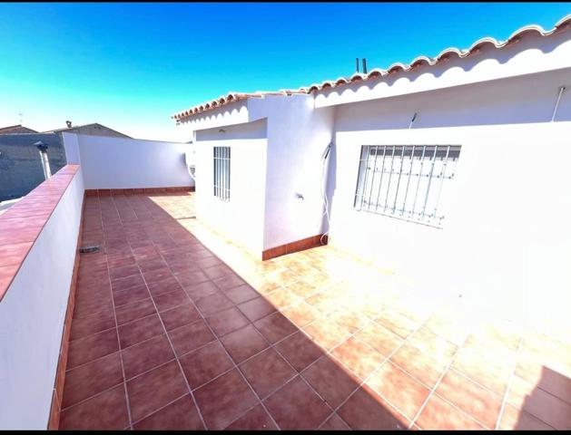 Villa En venta en Humilladero photo 0