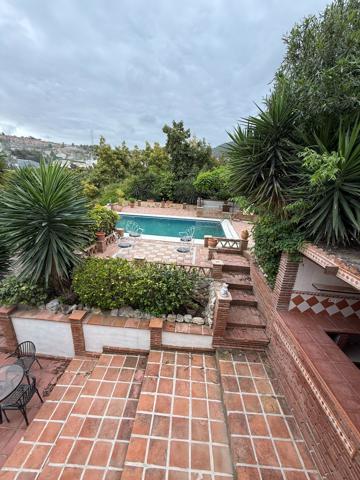 Casa En venta en Coín photo 0