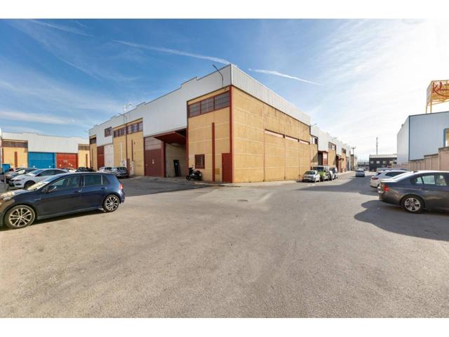 Nave industrial en venta en Polígono Juncaril: ¡Tu espacio ideal! photo 0