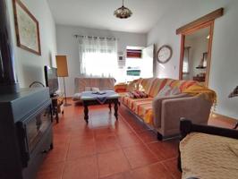 Villa En alquiler en El Pinós-Pinoso photo 0