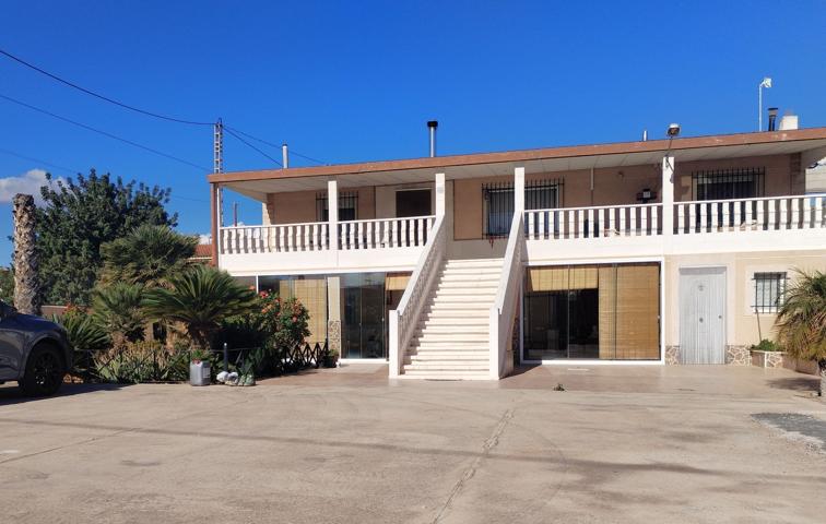 Villa En venta en Novelda photo 0