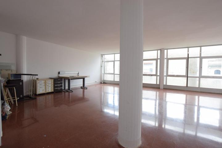 Oficina en el corazón de Mataró, en Edificio Comercial de La Rambla photo 0