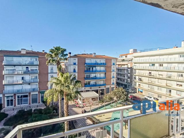 Piso totalmente renovado en Pineda de Mar photo 0