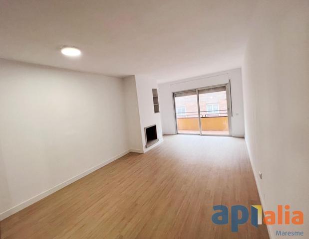 Piso totalmente REFORMADO photo 0