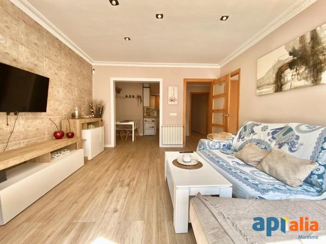 EN EXCLUSIVA APIALIA, piso reformado en el centro de Pineda de Mar photo 0